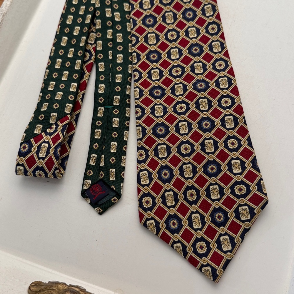 Vintage Tommy Hilfiger 100% Italian Silk Tie